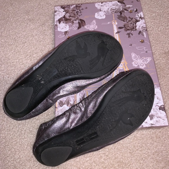 R2 Flats - Picture 3 of 4